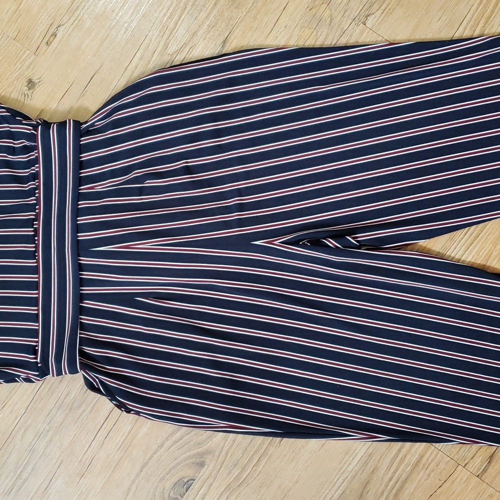 ♦️♦️ SOLD ♦️♦️Express Jumpsuit - Picture 9 of 13